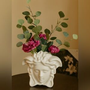 Resin  vase